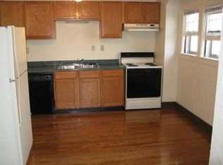 1037 E Grand River Ave, East Lansing, MI 48823