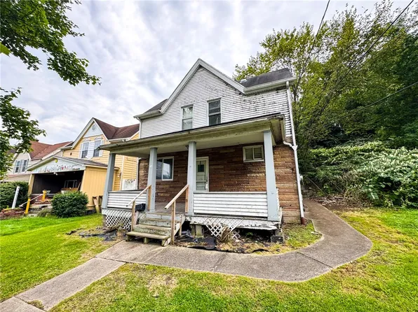 42 Sprague St, Wilmerding, PA 15148