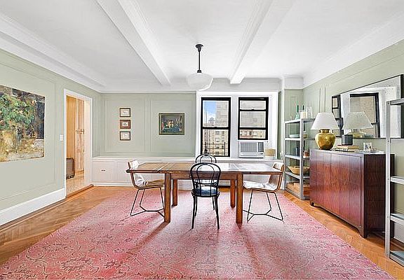 3rd image of 305 W 86th St #15A