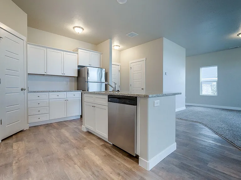 Kitchen 7