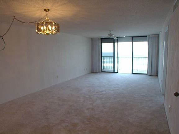 Living Room/Dining Room Combo