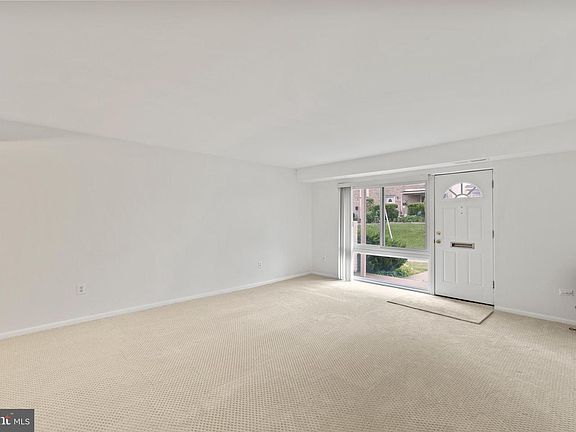 5th image of 3111 University Blvd W #F