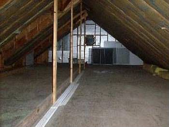 2nd image of 1060 W Wood St