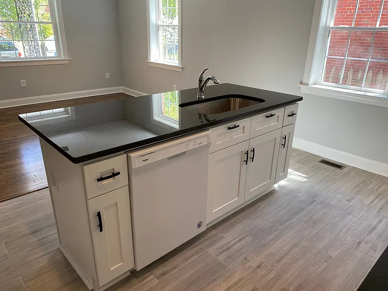 3505 Rosewood Ave — Photo 6