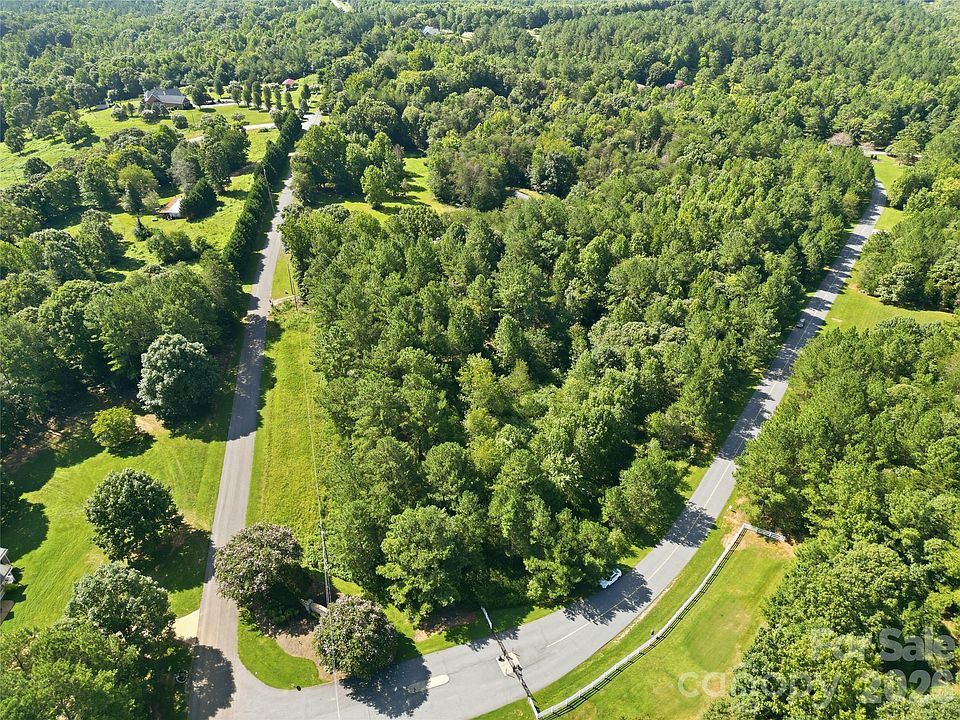1st image of 113 Gardner Point Dr