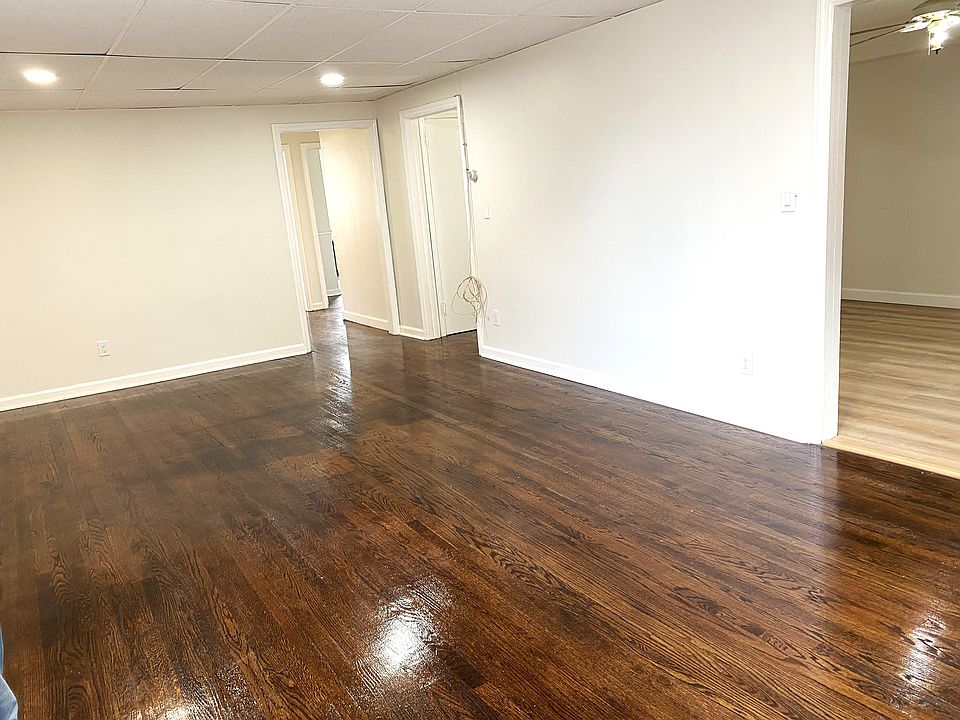 2nd image of 340 Ridge Rd #3