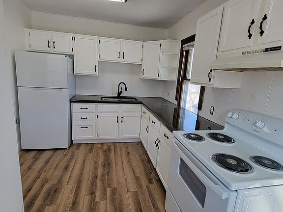 2nd image of 3029 Euclid Ave
