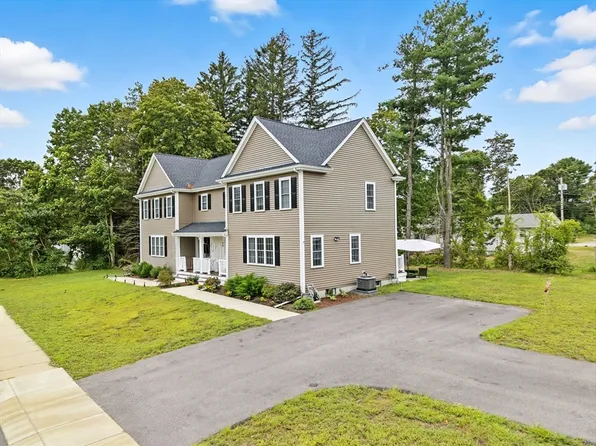 4 Lawton St #A, Taunton, MA 02780