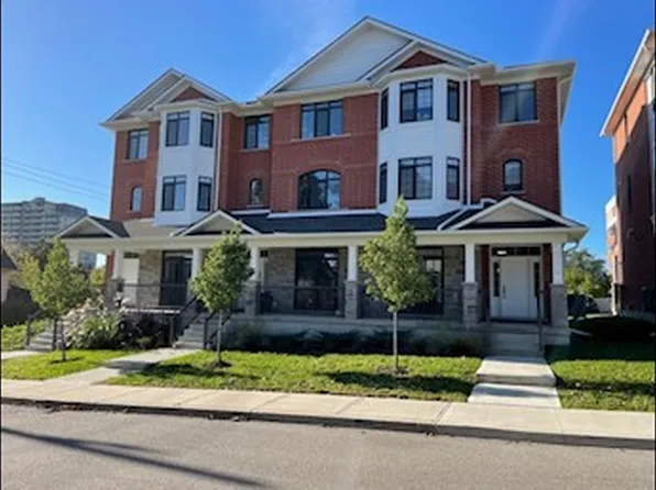 176 Benton St, Kitchener, ON N2G 3H8