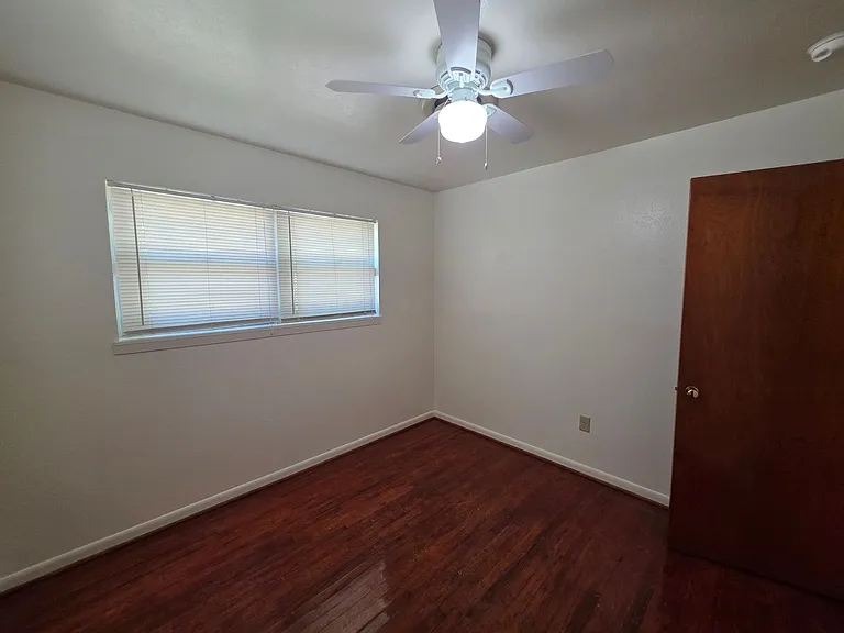 303 Nauert St — Photo 31