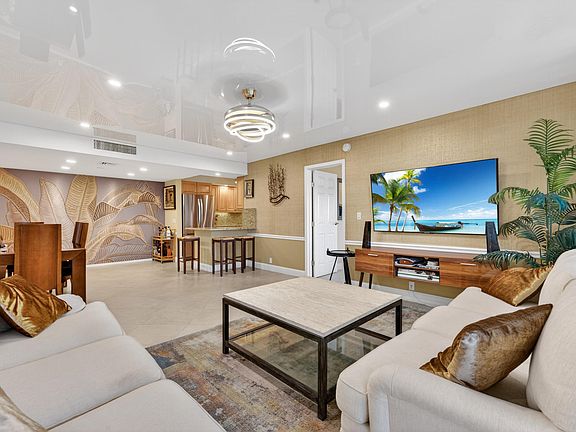 3rd image of 336 Golfview Road #704