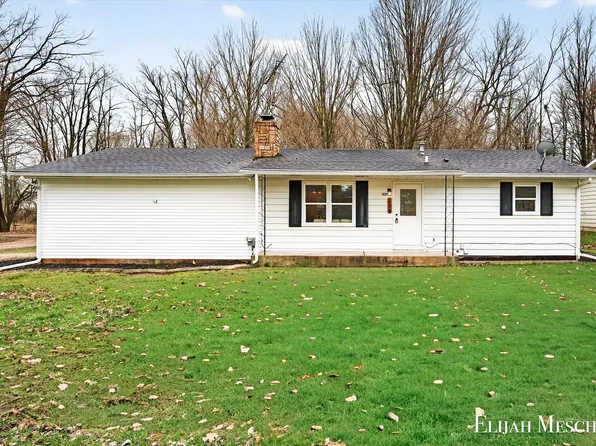 206 W Nelson St, Hastings, MI 49058