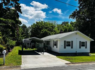 106 E Malta Rd, Oak Ridge, TN 37830