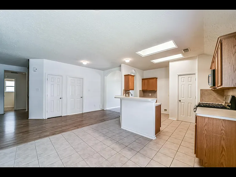 22868 Lantern Hills Dr — Photo 11