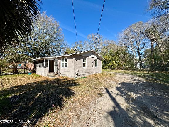 2nd image of 1087 W 29TH Street
