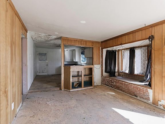 5th image of 6705 Betty St