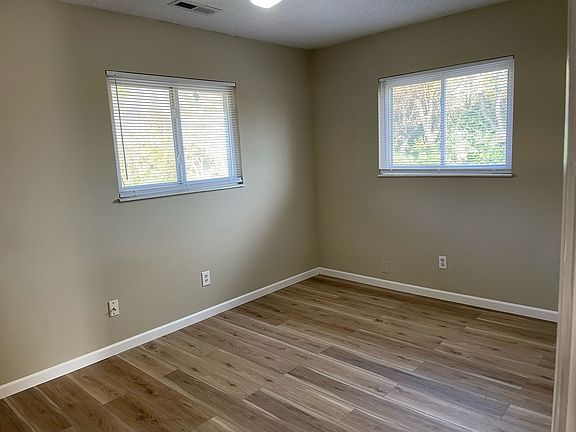 4th image of 309 N Lincoln Dr #1