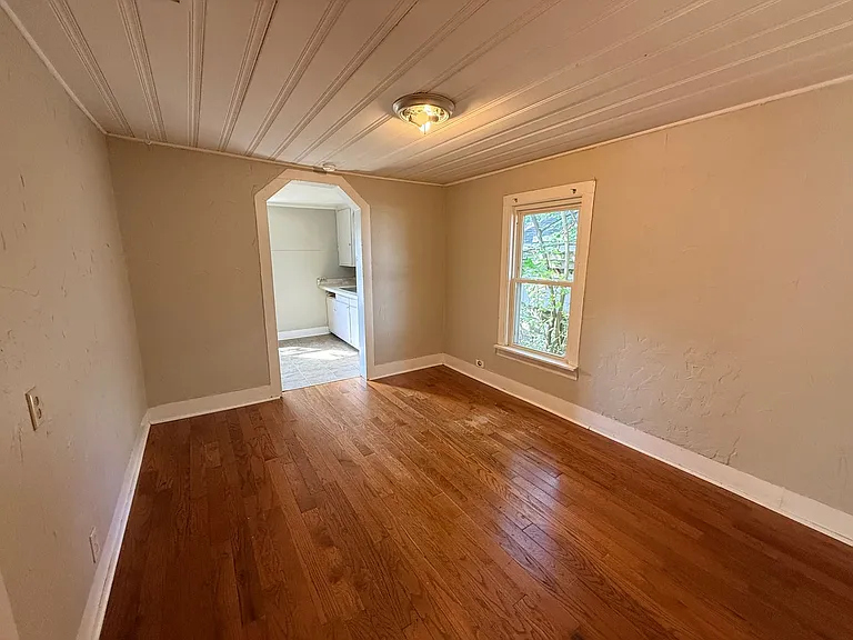 1402 High St — Photo 6