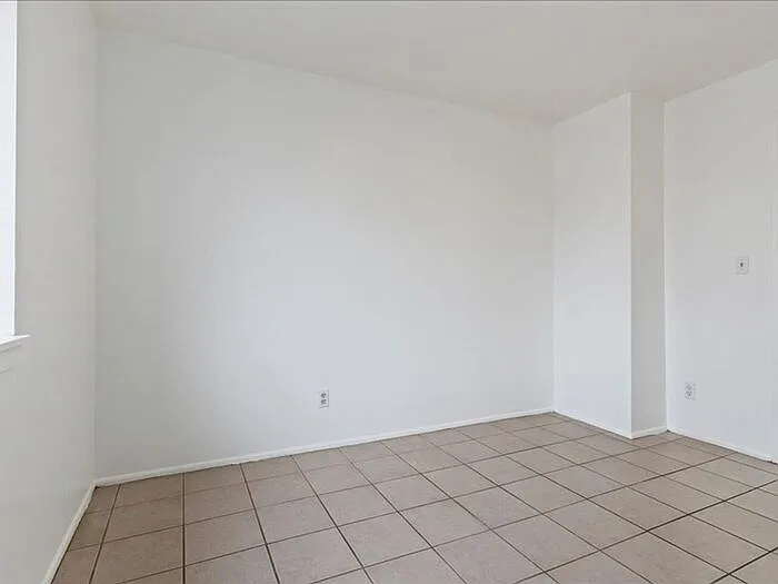 1211 W Iola Ave #6 — Photo 14