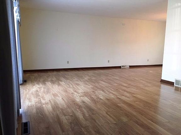 5th image of 7840 Carolina Pl