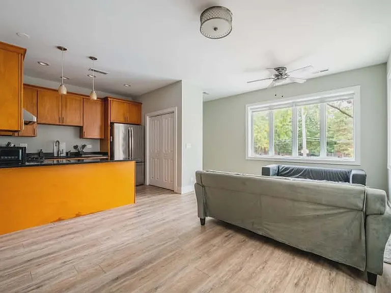 1119 S Loomis St #201 — Photo 18
