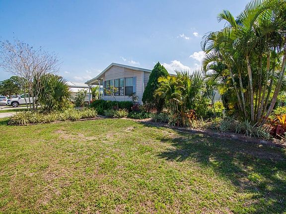 4th image of 325 Loquat Dr