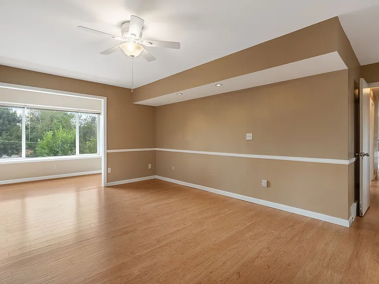 1221 Mount View Ln — Photo 17