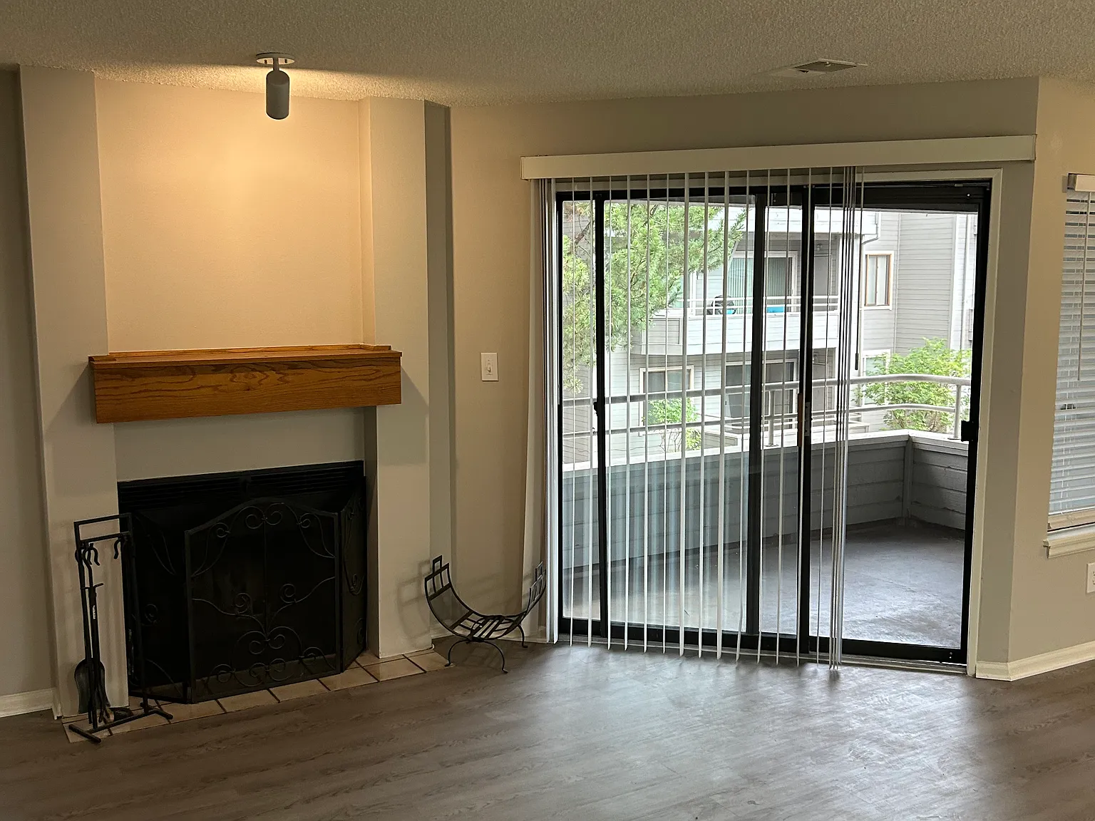 1 bed, 645 sqft, $1,145 — Photo 2
