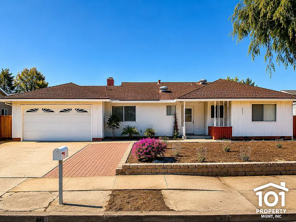 4 bed, 1900 sqft, $6,650 — Photo 1