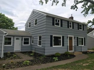 922 Latta Rd, Rochester, NY 14612