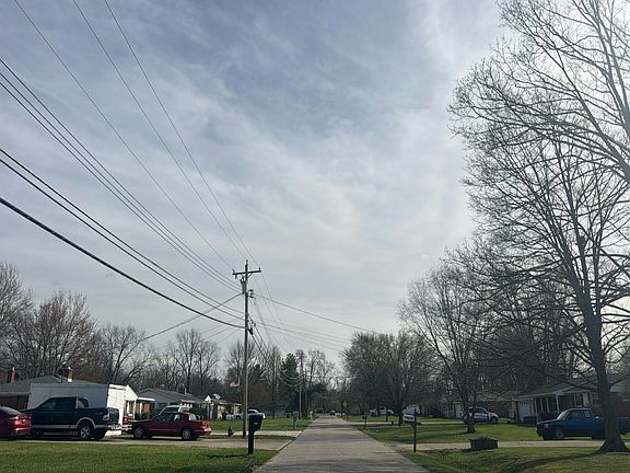 4th image of 4635 Aston Dr