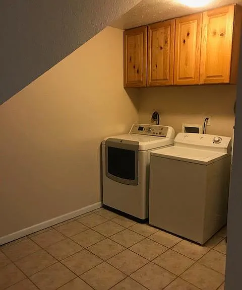 510-5 S Poplar St — Photo 4
