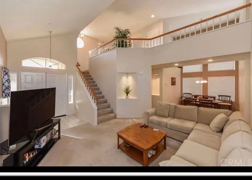 Peach Tree Ln, Fontana — Photo 2