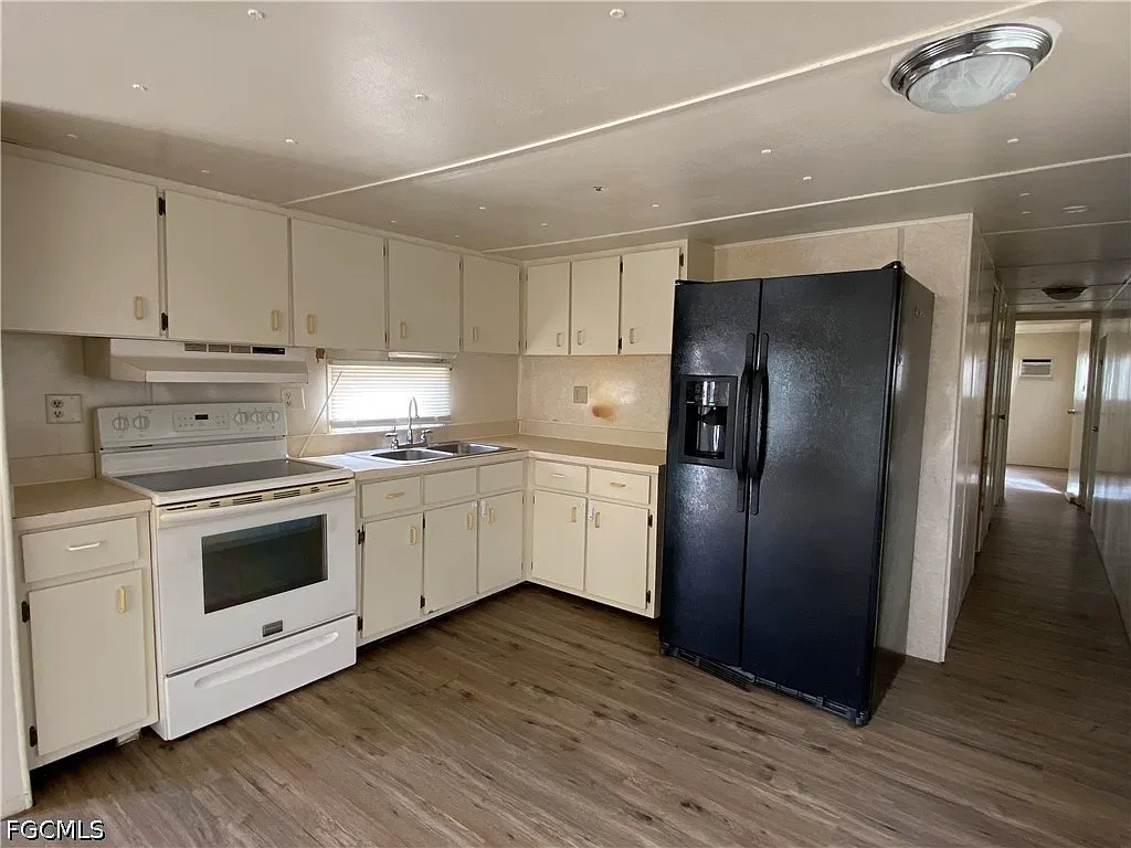 2 bed, 1.0 bath, 800 sqft, $850 — Photo 3