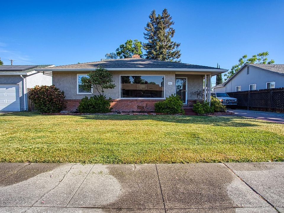 1st image of 2041 W Sonoma Ave