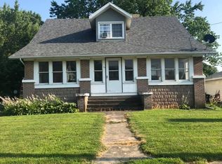 215 Carter St, Fairview, IL 61432