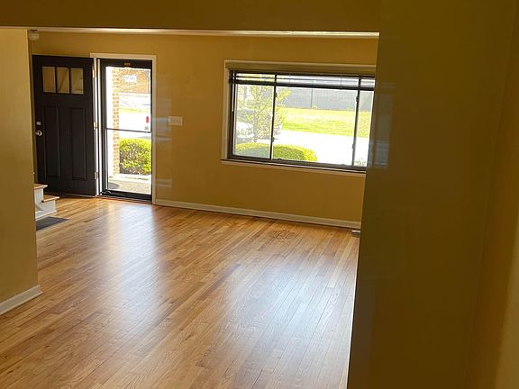 5th image of 4069 Indianola Ave #C