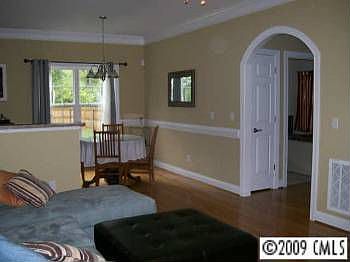 5th image of 204 Sloan St
