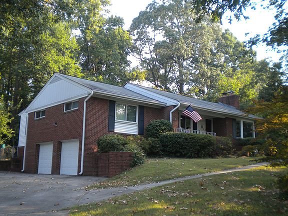 Left Ext. w/ Bsmt. garage