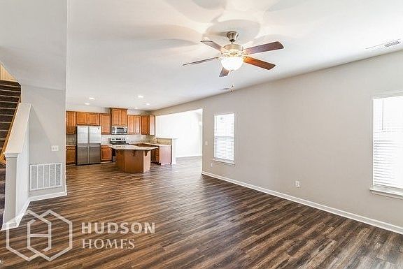4th image of 2712 Apple Cross Ct