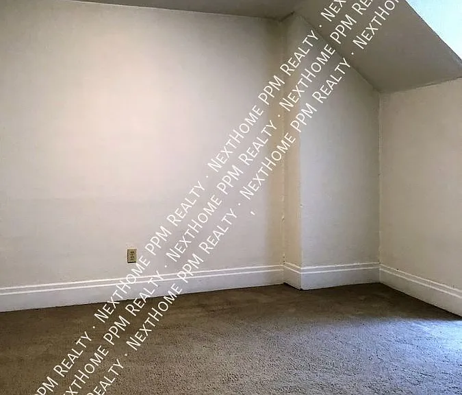 216 Oneida St #2 — Photo 8