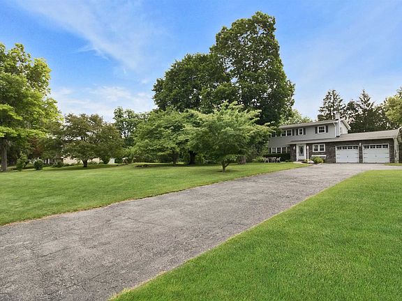 2nd image of 95 Whiteford Dr