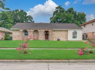 510 Mistywood Dr, Houston, TX 77090