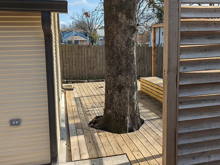 111 Johnson St #B — Photo 14