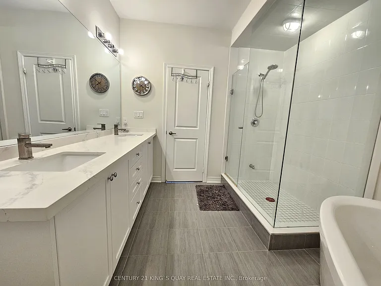 39 Ducharme Dr — Photo 13