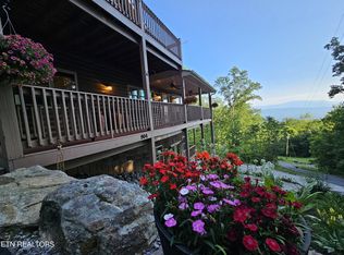 904 Glasgow St, Sevierville, TN 37876