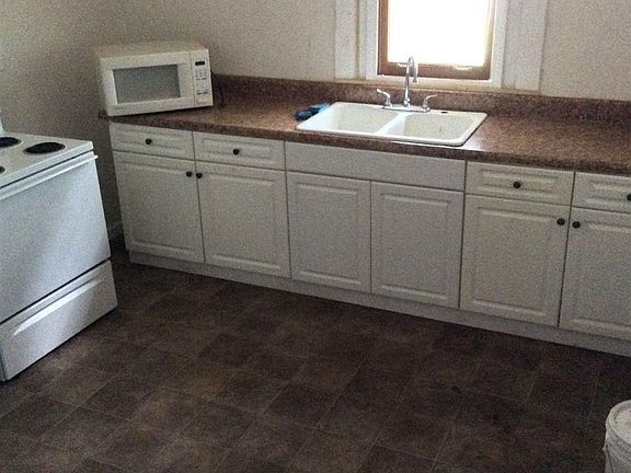 2nd image of 628 Clinchfield St