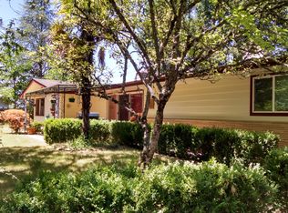 334 Hill Top Dr, Grants Pass, OR 97527