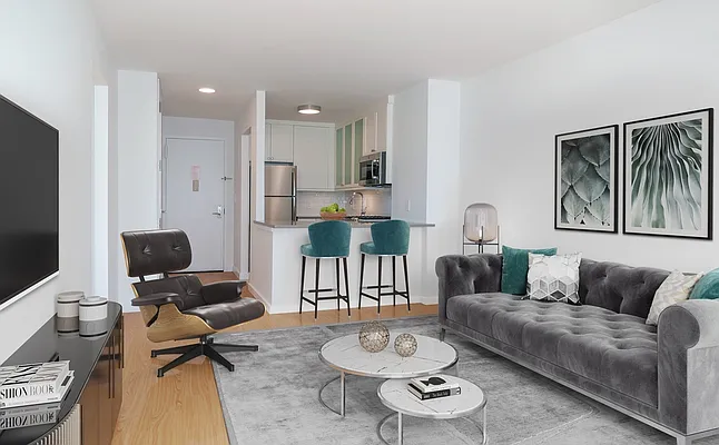 Rented by Greystar | media 17