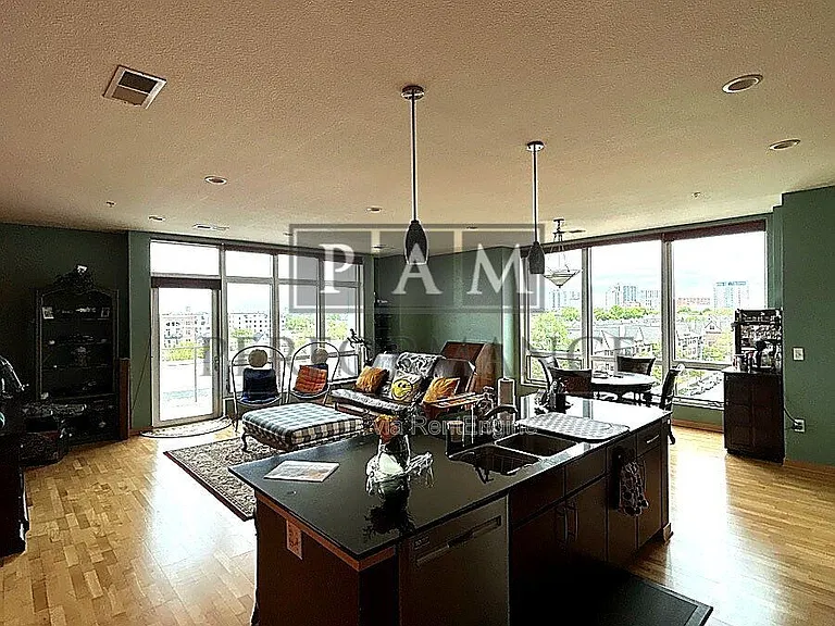 601 E Ogden Ave #601 — Photo 5